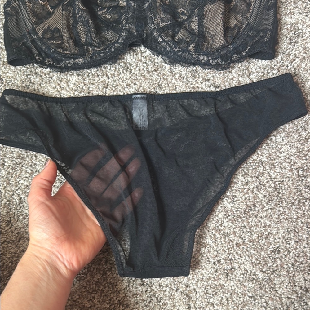 Adore Me Set - Picture 4 of 10